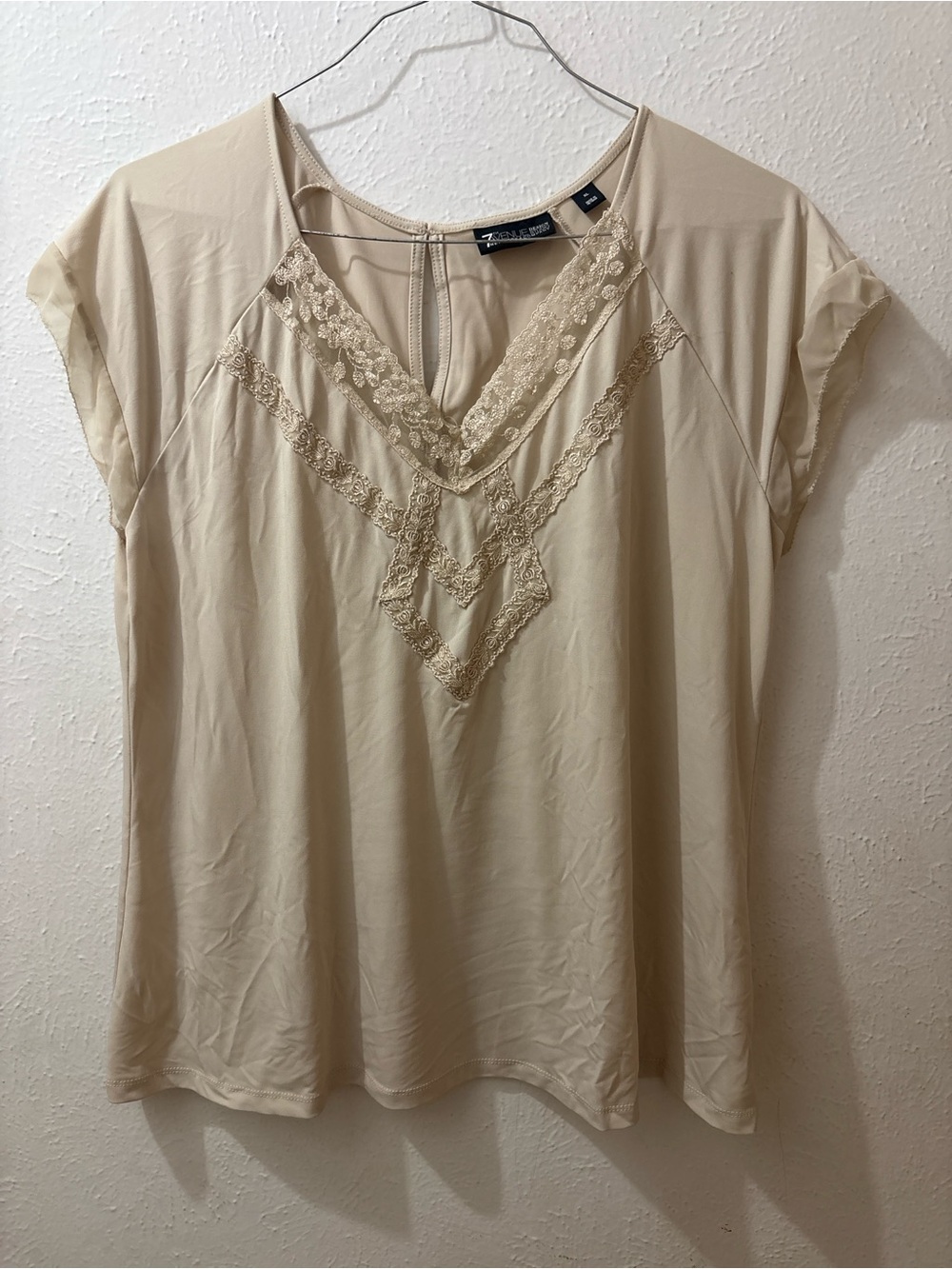 Cream Lace-Trim Short Sleeve Tunic Top